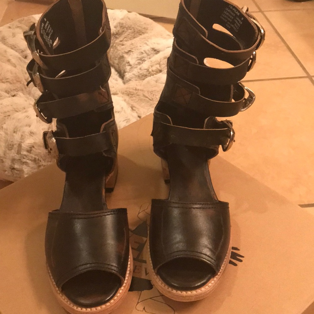 Freebird by Steven Strappy Sandle